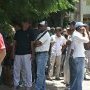 11h45 : observateurs à distance (photo floutée à leur demande)