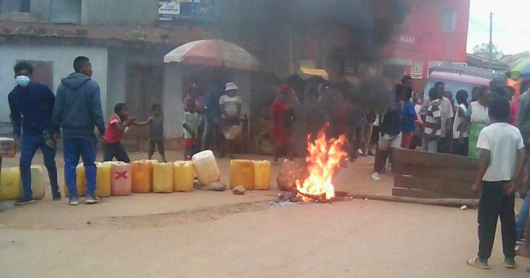 La crise de l’eau potable s’aggrave et ravive la colère de la population